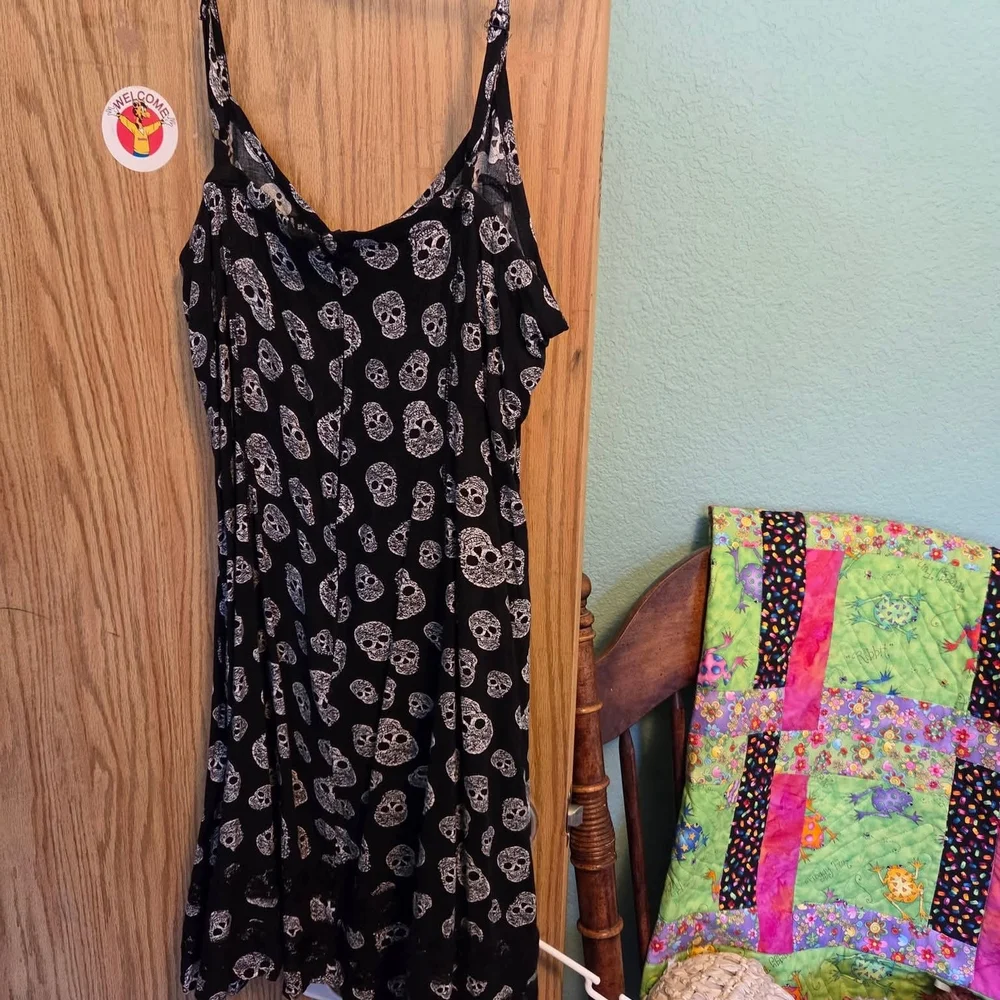 Hot Topic Dress with White Skull Design - Picture 4 of 4